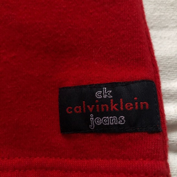 Calvin Klein Red mini skirt - Picture 2 of 3